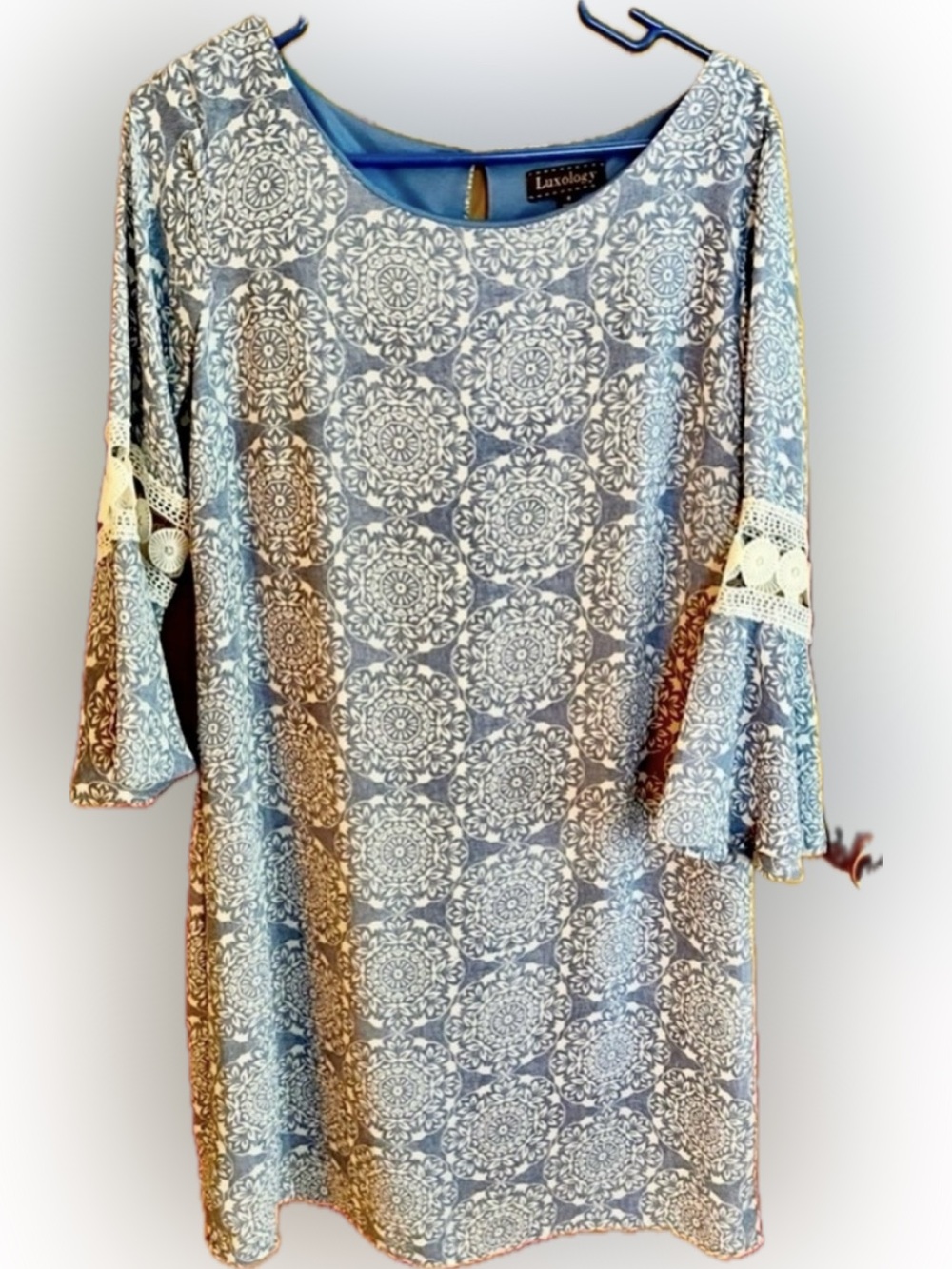 Luxology Boho Blue White Mandala Bell Sleeve Lace Shift Dress Sz 8 Hippie Coasta